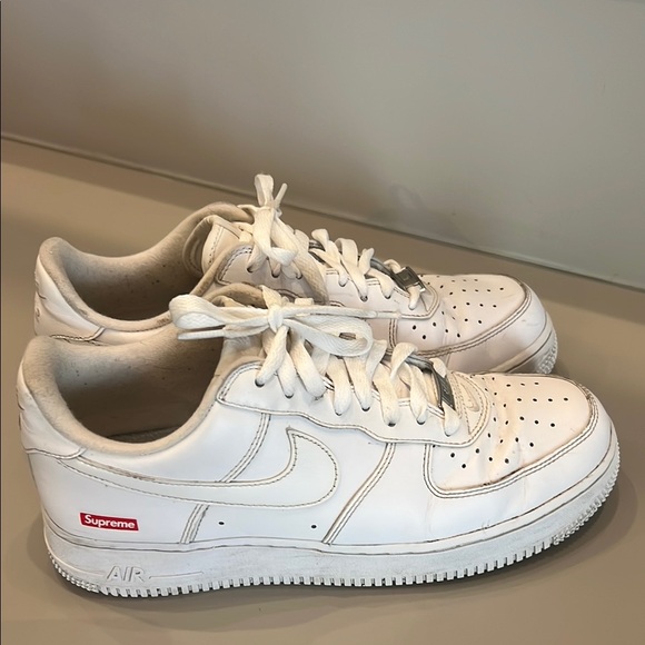Supreme / Air Force 1 Sneakers - Picture 2 of 8